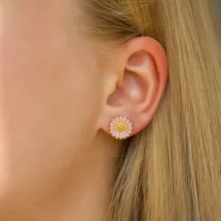 12 mm marguerit lilla øreringe i forgyldt sølv - Marie