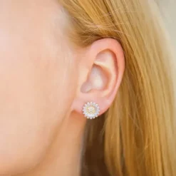 11 mm marguerit lilla ørestikker i forgyldt sølv - Matilda