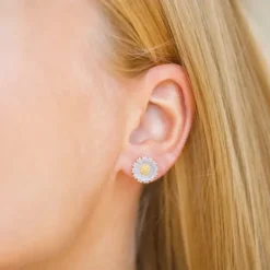 11,5 mm marguerit lilla ørestikker i forgyldt sølv - Marie