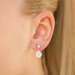 8 mm marguerit ørestikker i sølv - Maggie