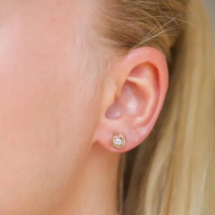 7 mm øreringe i 9 karat guld med zirkon