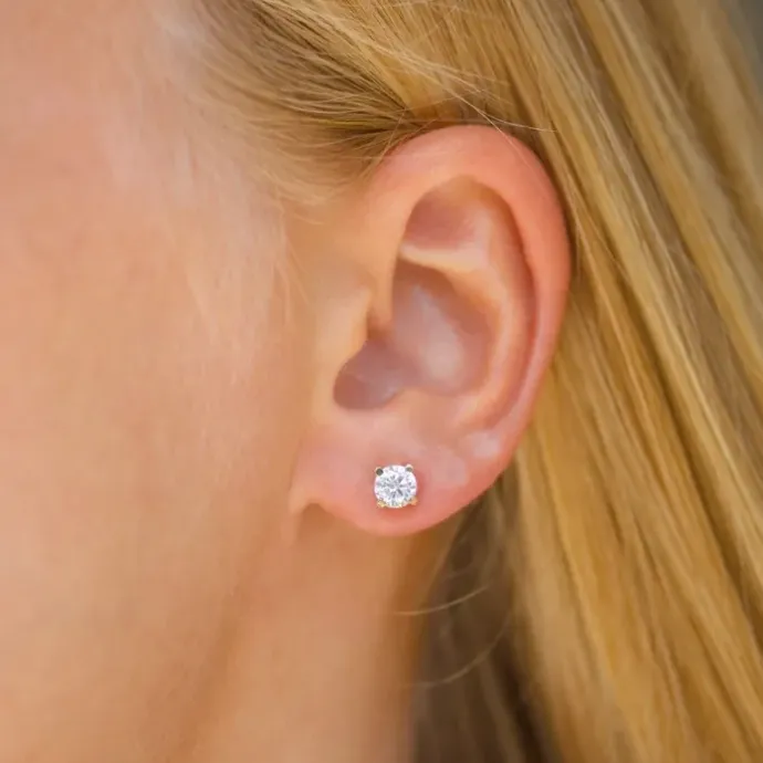 5 mm zirkon ørestikker i 9 karat guld med zirkon