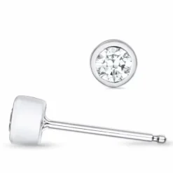 2 x 0,15 ct Kampagne - solitaireørestikker i 14 karat hvidguld med diamant