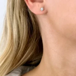 2 x 0,20 ct lab grown diamant solitaireørestikker i 14 karat hvidguld med lab grown diamant