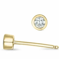 2 x 0,08 ct solitaireørestikker i 14 karat guld med diamant