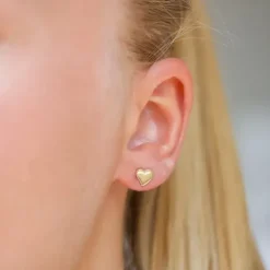 Hjerte ørestikker i 9 karat guld